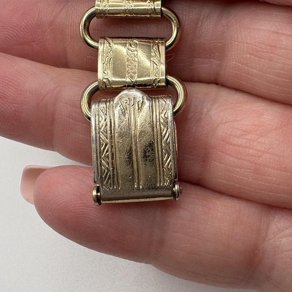Vintage Coro Cameo Bracelet Book Link Gold Tone Shell Victorian Revival READ